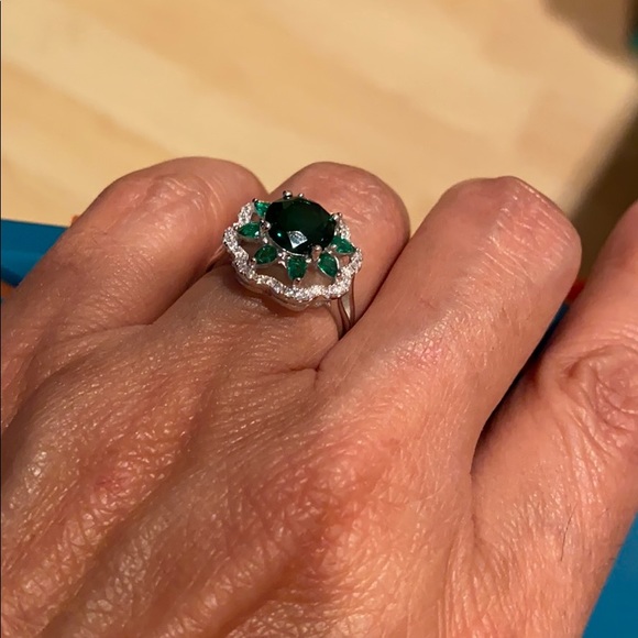 s-l400.jpg Sterling Silver 2ct Round Green Engagement Ring